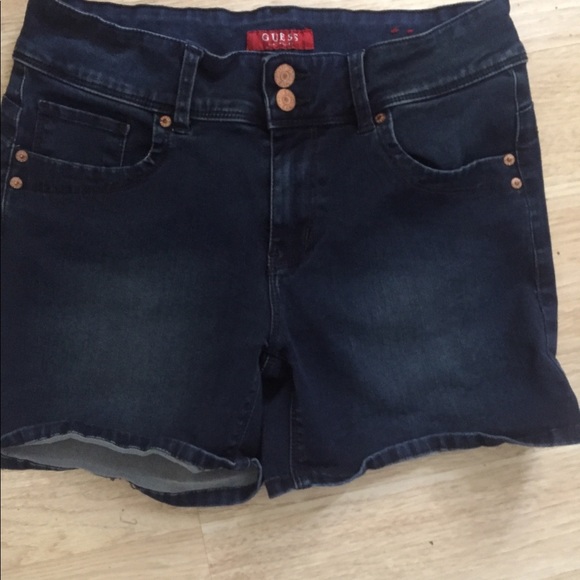 Guess jeans shorts - Picture 3 of 4